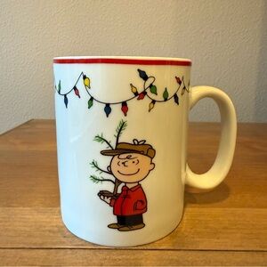 NWOT Peanuts Charlie Brown and friends large holiday mug